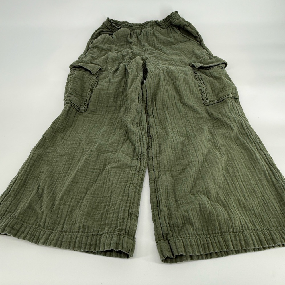 Old Navy Olive Cargo Pants - Picture 6 of 10